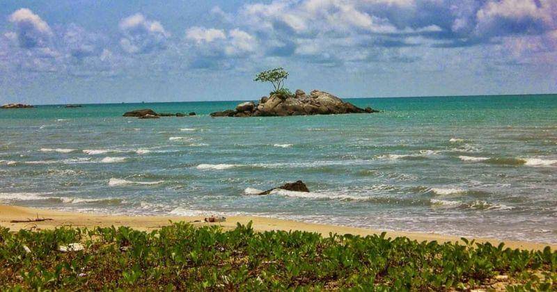 Pantainesia.com/Pantai Batu Kerbuy